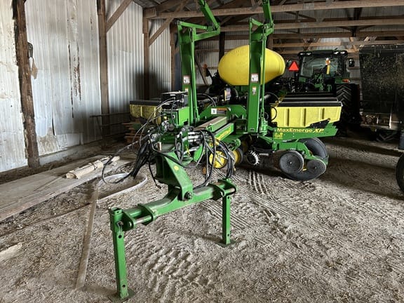 2012 John Deere 1770 Equipment Image0