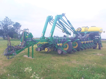 Main image John Deere 1770