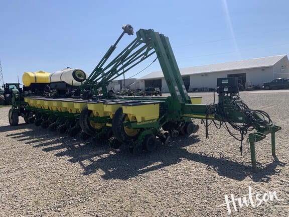 2012 John Deere 1770 Equipment Image0