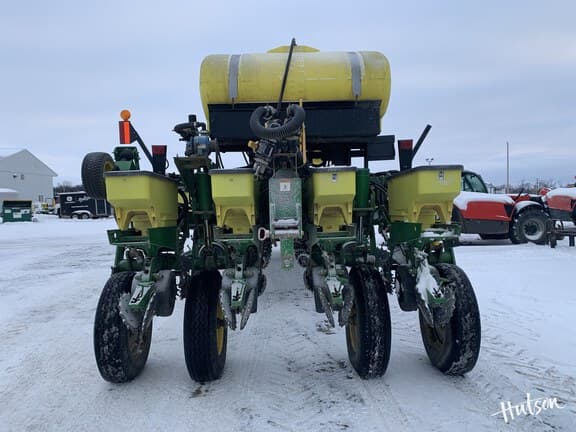 Image of John Deere 1770 equipment image 4