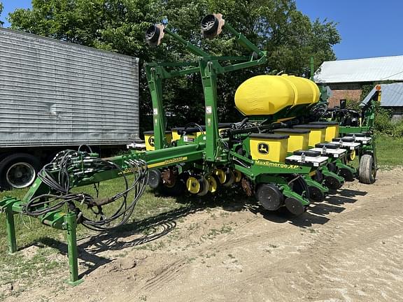 Image of John Deere 1770 Primary image