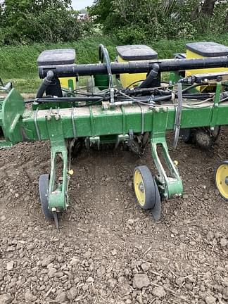 Image of John Deere 1770 equipment image 1