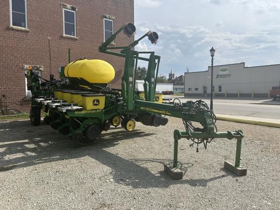 Image of John Deere 1770 equipment image 4