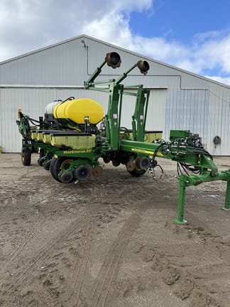 2012 John Deere 1770NT Equipment Image0