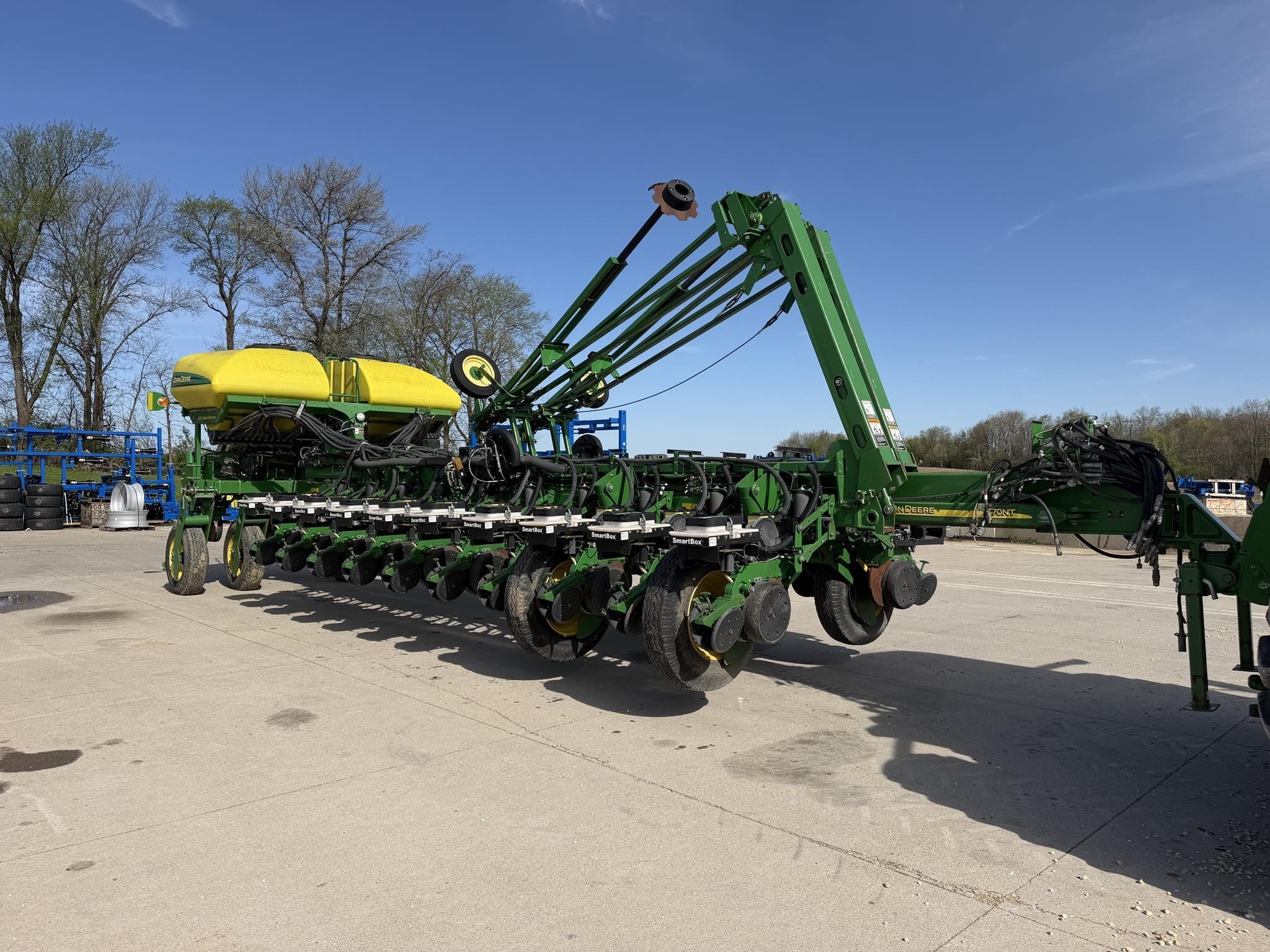 2012 John Deere 1770 Equipment Image0