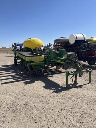 Main image John Deere 1770