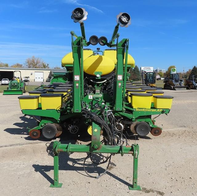 Image of John Deere 1770 equipment image 4