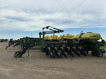 Main image John Deere 1770