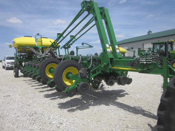 Main image John Deere 1770