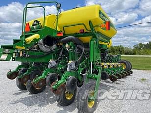 Main image John Deere 1770 6