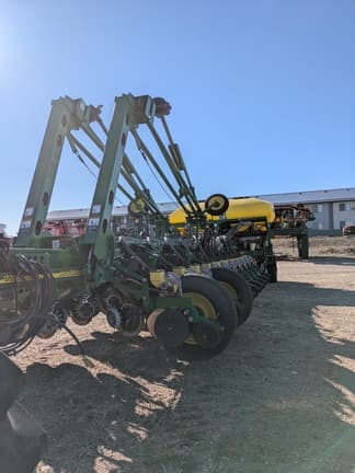 Image of John Deere 1770 equipment image 2