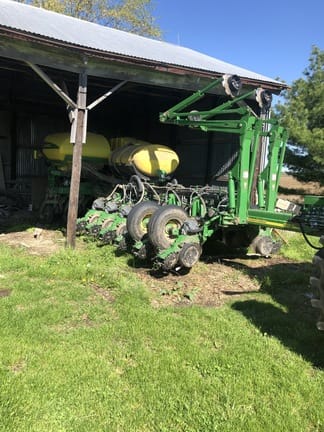 Main image John Deere 1770