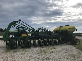 Main image John Deere 1770 4