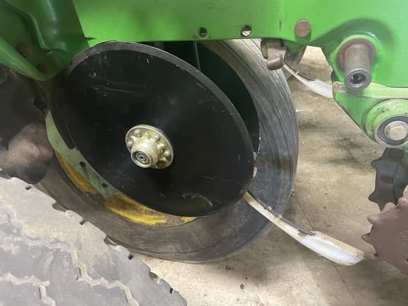 Image of John Deere 1770 equipment image 2