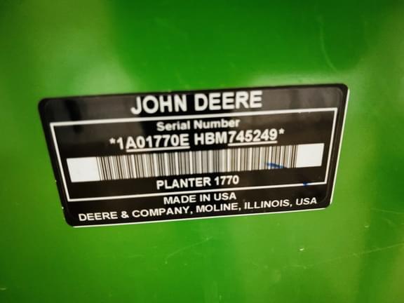 Image of John Deere 1770 equipment image 1