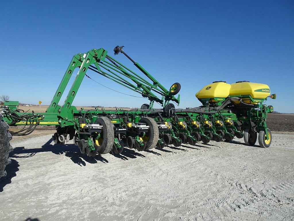 Image of John Deere 1770 Primary image