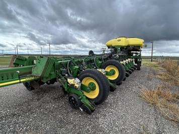 Main image John Deere 1770