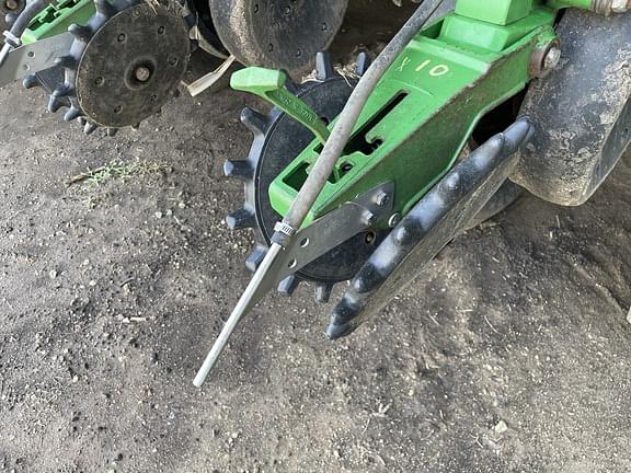 Image of John Deere 1770 equipment image 4