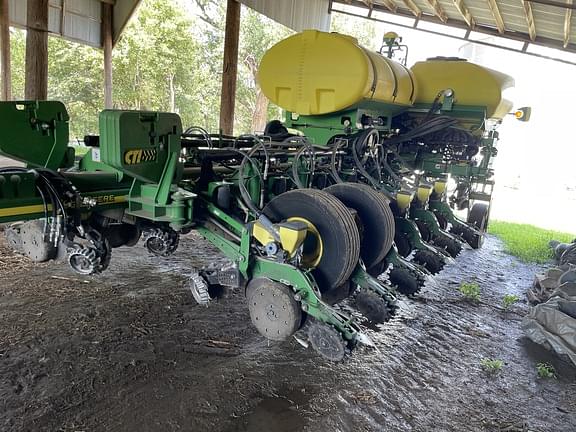 Image of John Deere 1770 Primary image