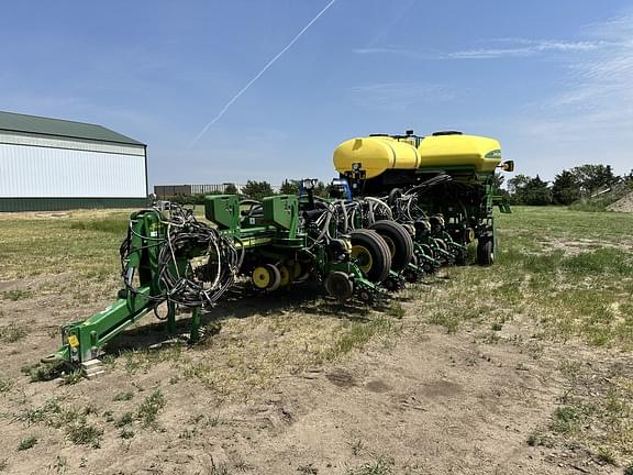 Image of John Deere 1770 Primary image