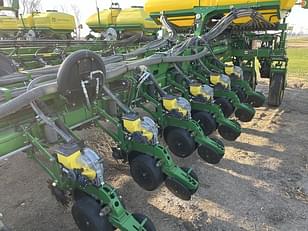 Main image John Deere 1770 6