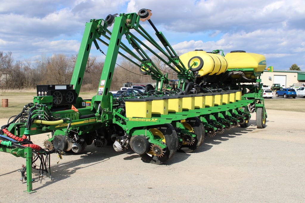 2012 John Deere 1770 Equipment Image0