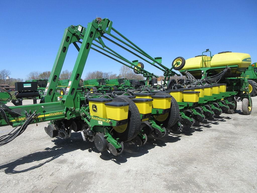 Image of John Deere 1770 Primary image