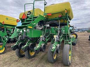 Main image John Deere 1770 7