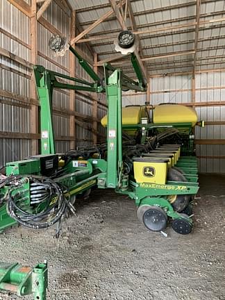 Image of John Deere 1770 equipment image 2