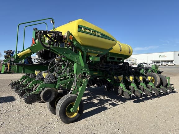 Image of John Deere 1770 equipment image 3