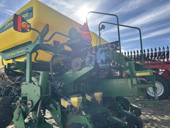 2012 John Deere 1770 Equipment Image0