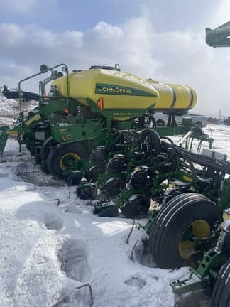 Main image John Deere 1770