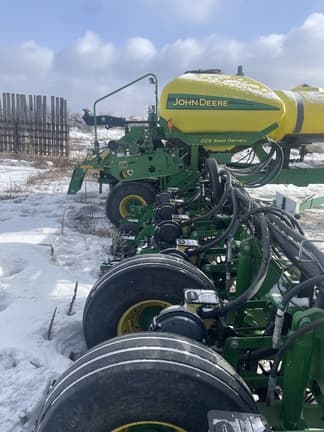 Image of John Deere 1770 equipment image 2