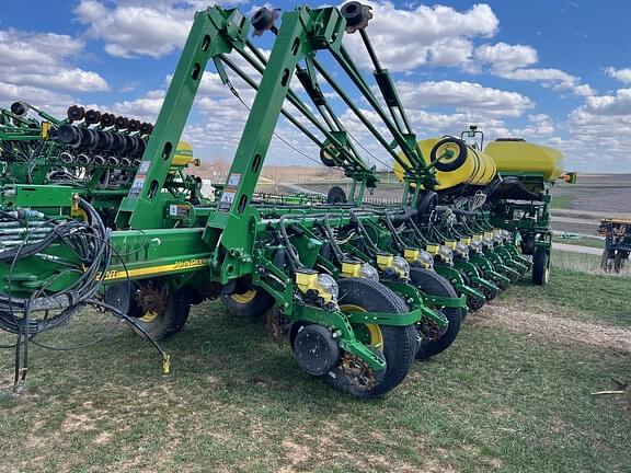 Thumbnail image John Deere 1770 3