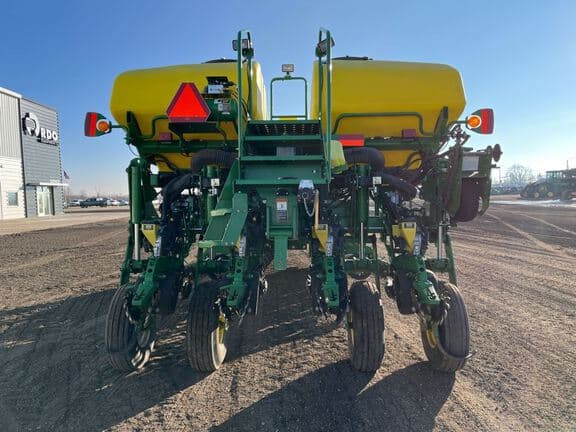 Image of John Deere 1770 equipment image 3