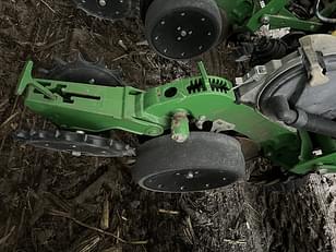 Main image John Deere 1770 27