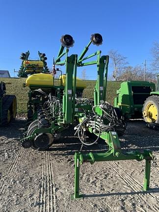 Image of John Deere 1770 equipment image 2