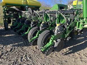 Main image John Deere 1770 5