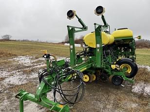 Main image John Deere 1770 10