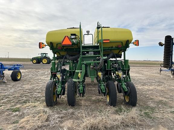 Image of John Deere 1770 equipment image 3