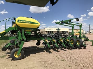 Main image John Deere 1770