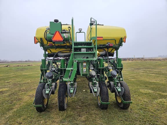 Image of John Deere 1770 equipment image 4