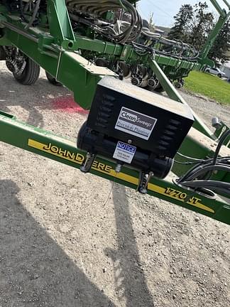 Image of John Deere 1770 equipment image 4