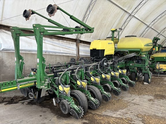 2012 John Deere 1770 Equipment Image0