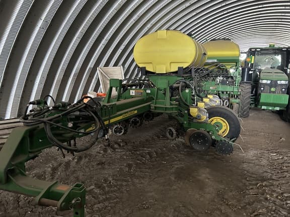 Image of John Deere 1770 Primary image