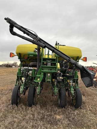 Image of John Deere 1770 equipment image 3