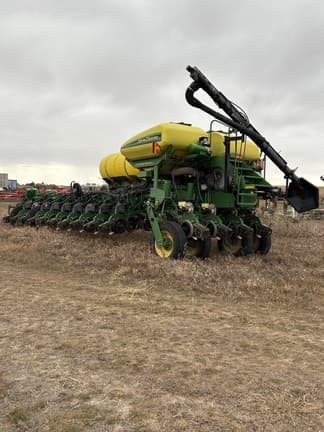 Image of John Deere 1770 equipment image 2