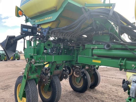 Image of John Deere 1770 equipment image 4