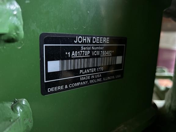 Image of John Deere 1770 equipment image 2