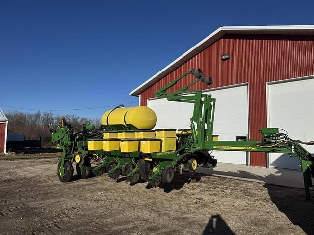 Image of John Deere 1770 equipment image 2